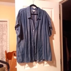 Women's short sleeve denim shirt